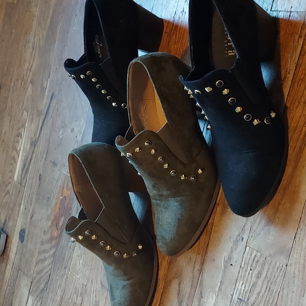 2 pair of shoes 10.00 - Picture 2 of 9